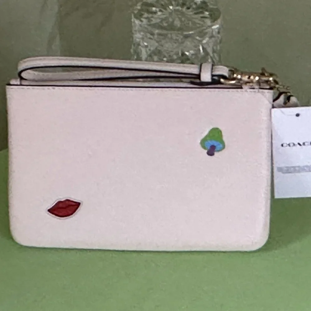 COACH STICKER PRINT WRISTLET:NWT CHALK/MULTI  GLOVETANNED LEATHER - Picture 4 of 10